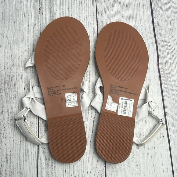 Buckle sandals size 8 - Picture 3 of 5